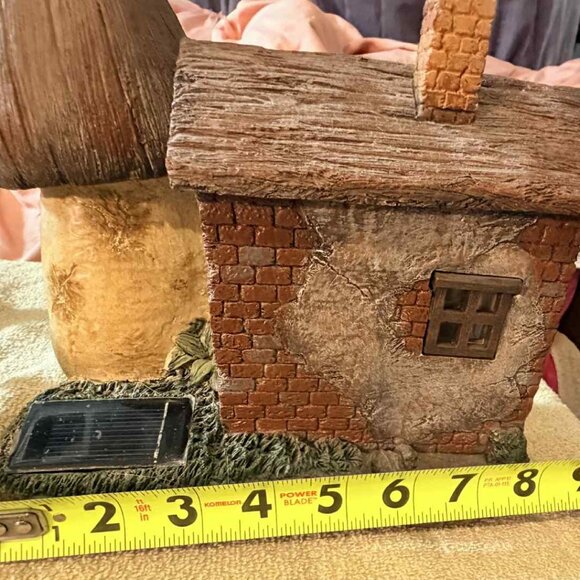 Small solar powered lighted lawn ornament - gnome house with mushroom and door - Picture 12 of 12